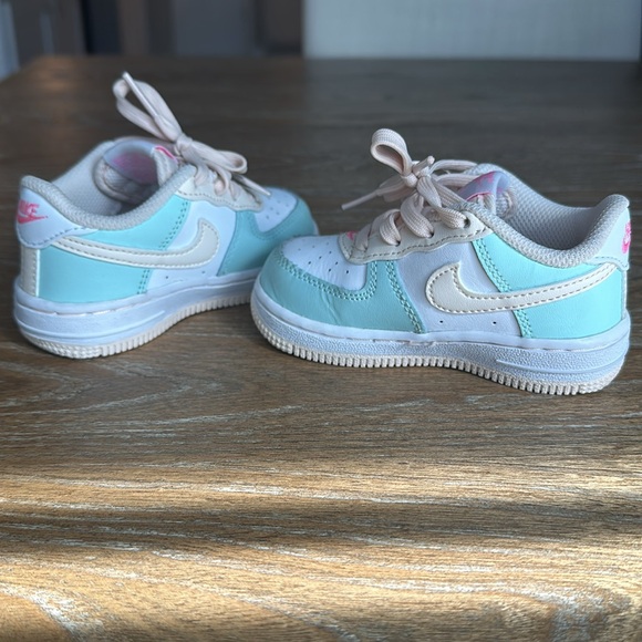Nike Airforce 1 Toddler 6c - Picture 3 of 5